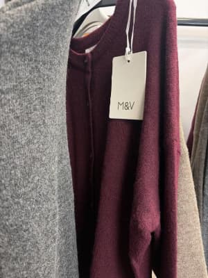 Sweter M&V guzik 