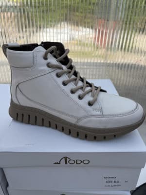 Modo 9 botek wiazany jasno beżowy Modo 4030 silver gray 