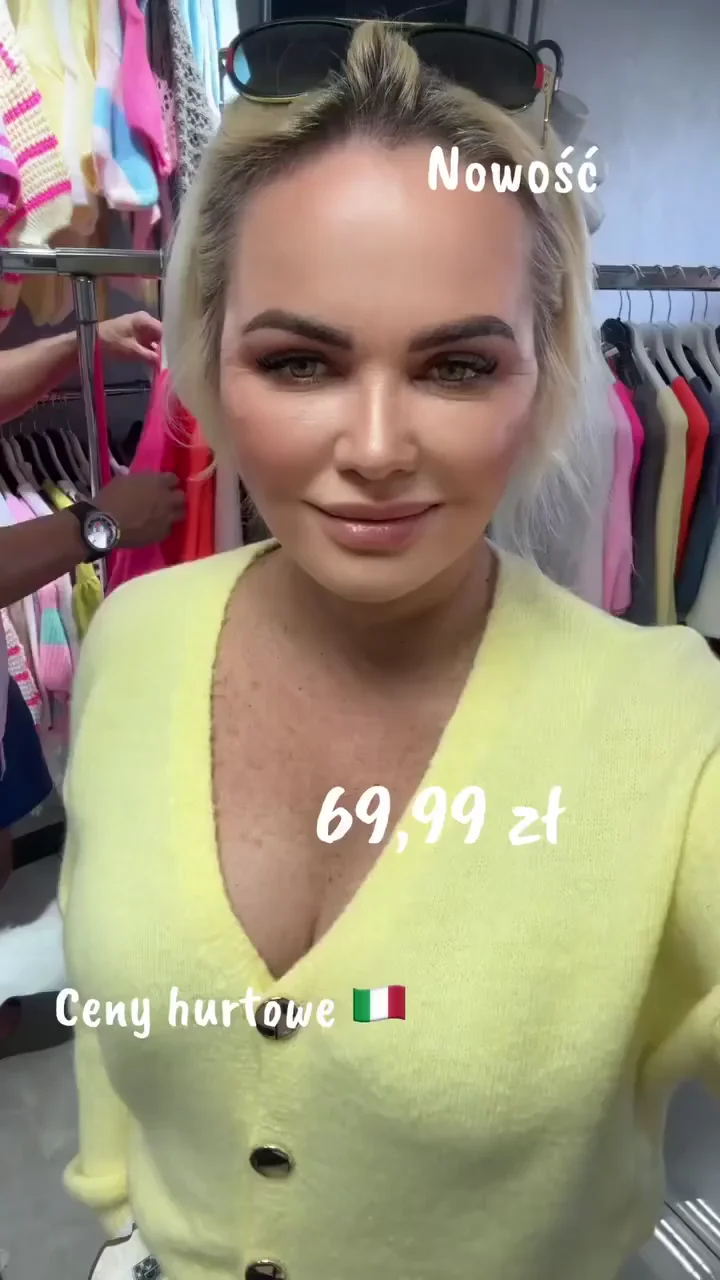 Sweter Guziki złote